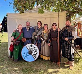 Vorschaubild Eiswölfe